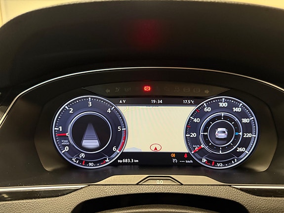 Volkswagen Passat Alltrack 25 of 30