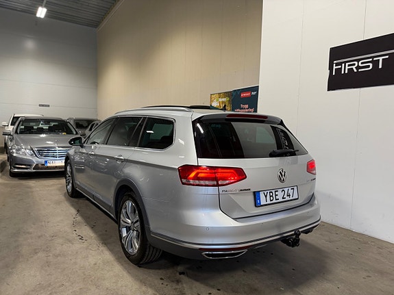 Volkswagen Passat Alltrack 8 of 30