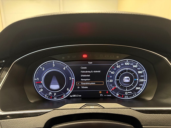 Volkswagen Passat Alltrack 24 of 30