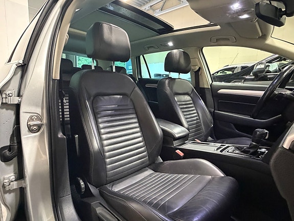 Volkswagen Passat Alltrack 18 of 30