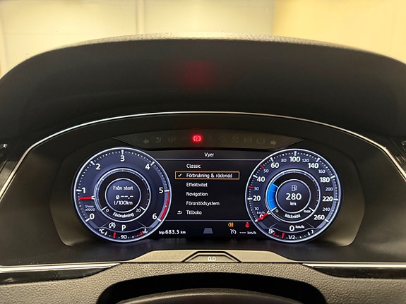 Volkswagen Passat Alltrack 27 of 30