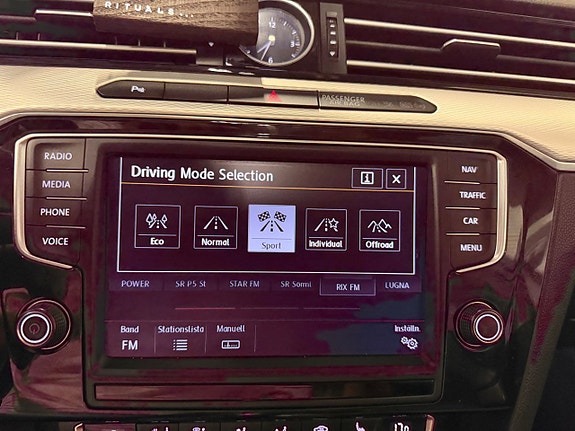 Volkswagen Passat Alltrack 21 of 30
