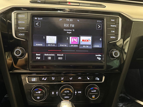 Volkswagen Passat Alltrack 20 of 30