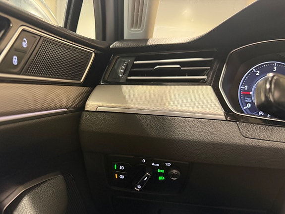 Volkswagen Passat Alltrack 29 of 30