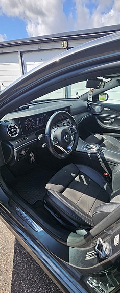 Mercedes-Benz E220 d 10 of 11