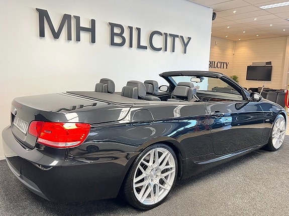 BMW 330d 9 of 16