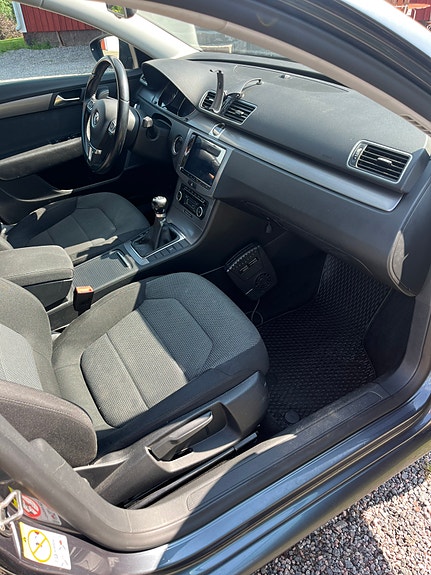 Volkswagen Passat 5 of 8