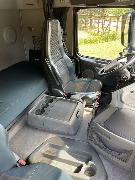 Volvo 16 of 17