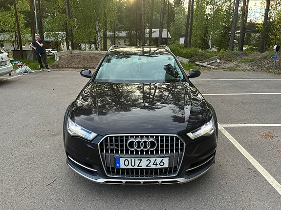 Audi A6 allroad 2 of 10