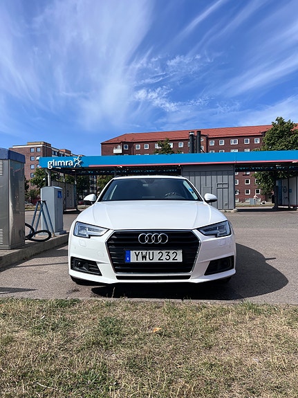 Audi A4 5 of 12