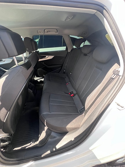 Audi A4 11 of 12
