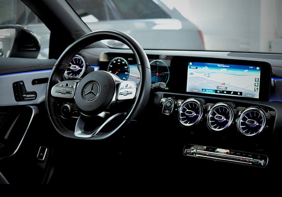 Mercedes-Benz CLA200 5 of 14