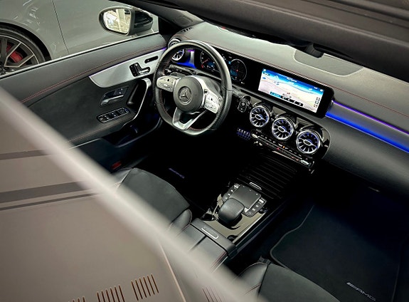 Mercedes-Benz CLA200 7 of 14