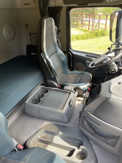 Volvo 16 of 17