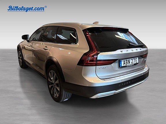 Volvo V90 Cross Country 4 of 19