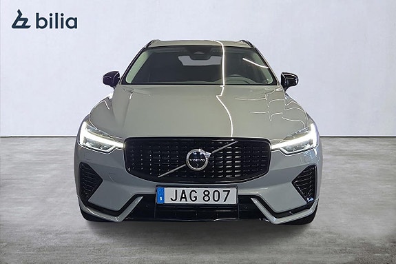 Volvo XC60 2 of 22