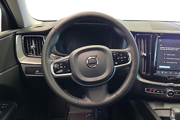 Volvo XC60 11 of 22