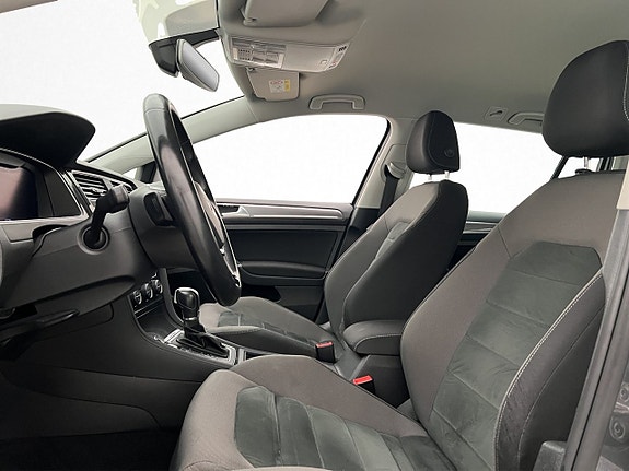 Volkswagen Golf Alltrack 12 of 30