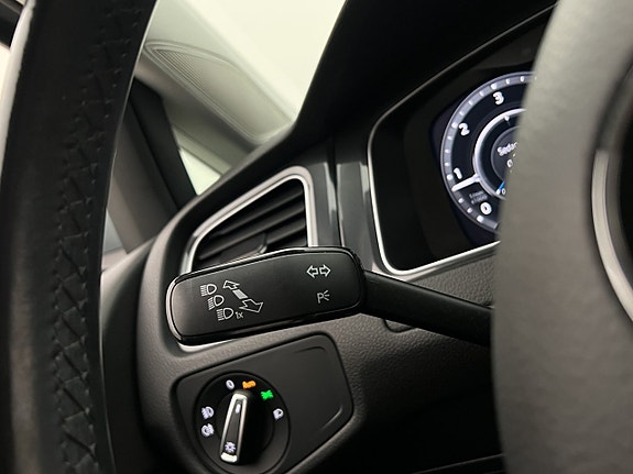 Volkswagen Golf Alltrack 28 of 30