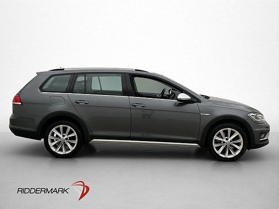 Volkswagen Golf Alltrack 9 of 30