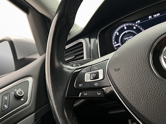 Volkswagen Golf Alltrack 17 of 30