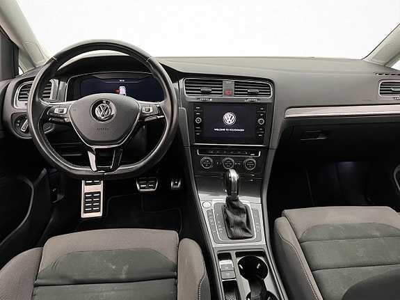 Volkswagen Golf Alltrack 13 of 30