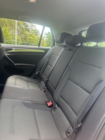 Volkswagen Golf VII 5 of 12