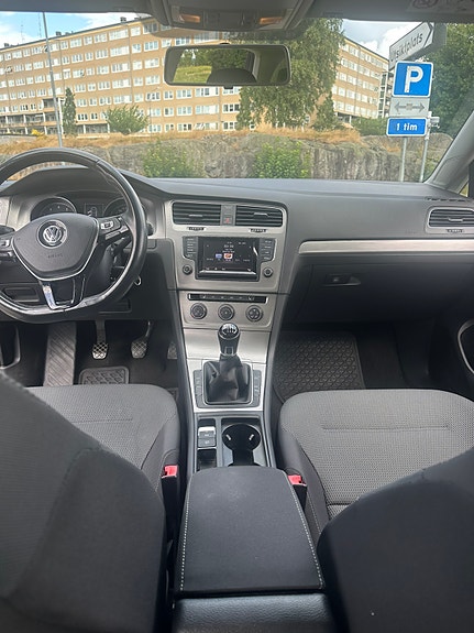 Volkswagen Golf VII 8 of 12