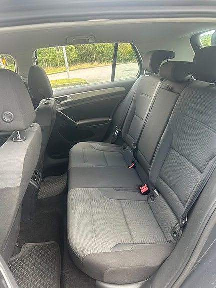 Volkswagen Golf VII 12 of 12