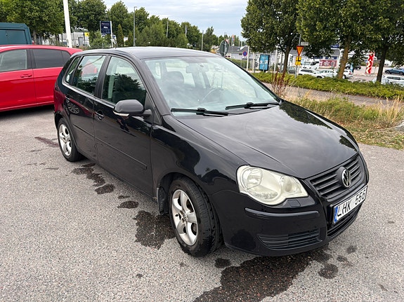 Volkswagen Polo 2 of 12