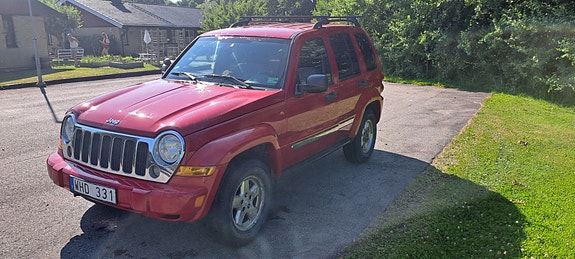 Jeep Cherokee 3 of 14