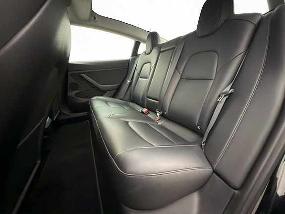 Tesla Model 3 17 of 30
