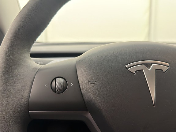 Tesla Model 3 19 of 30