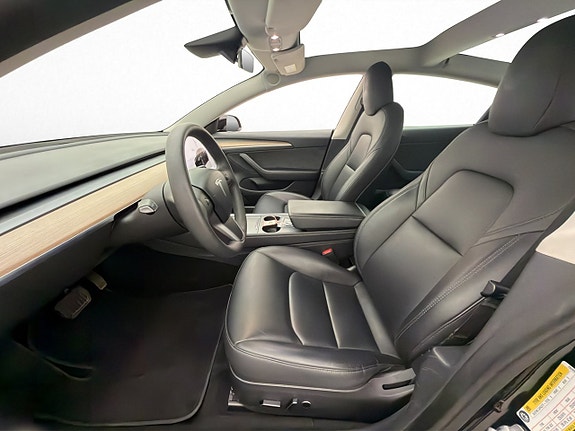 Tesla Model 3 12 of 30
