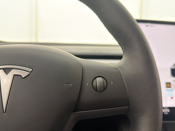 Tesla Model 3 20 of 30