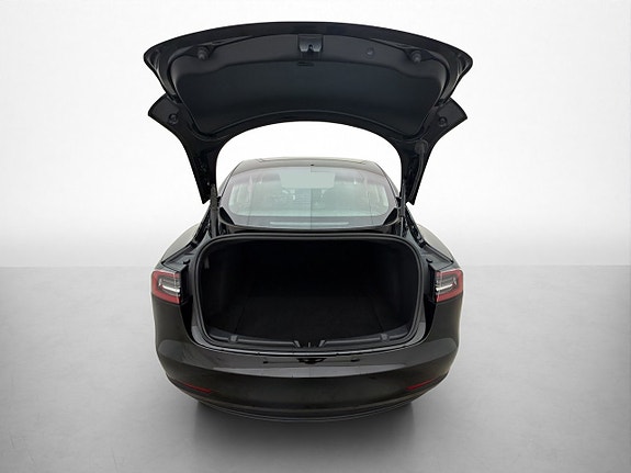 Tesla Model 3 29 of 30