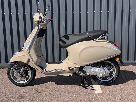 Vespa Primavera 50 4 of 5