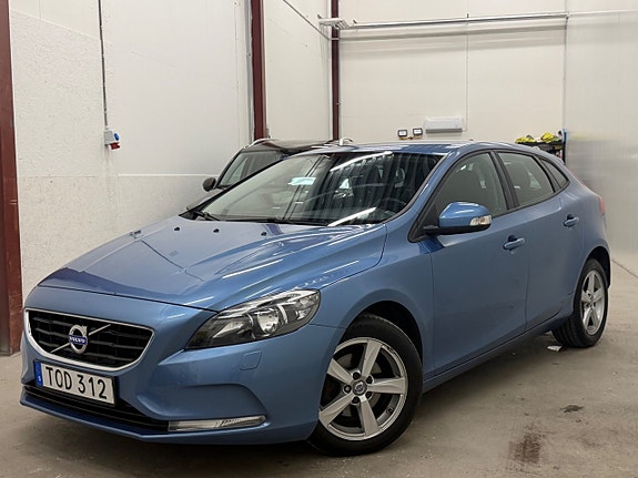 Volvo V40 10 of 25