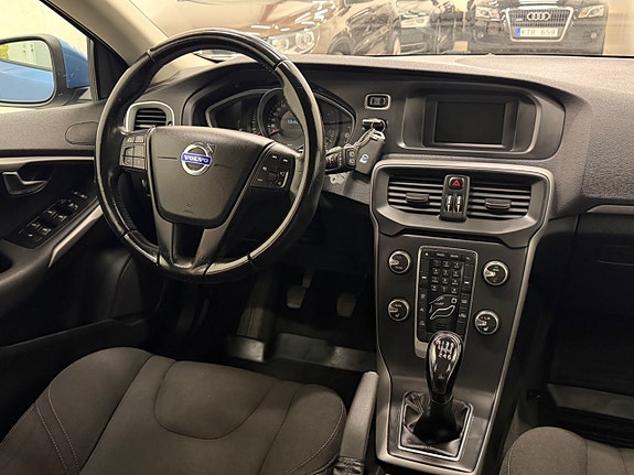 Volvo V40 22 of 25