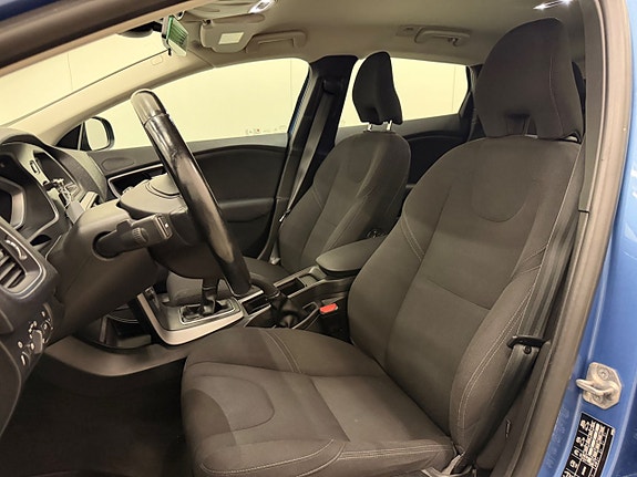 Volvo V40 13 of 25