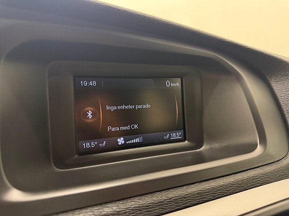 Volvo V40 21 of 25
