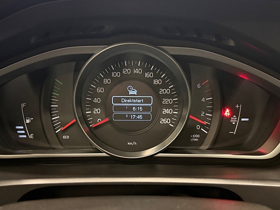 Volvo V40 20 of 25