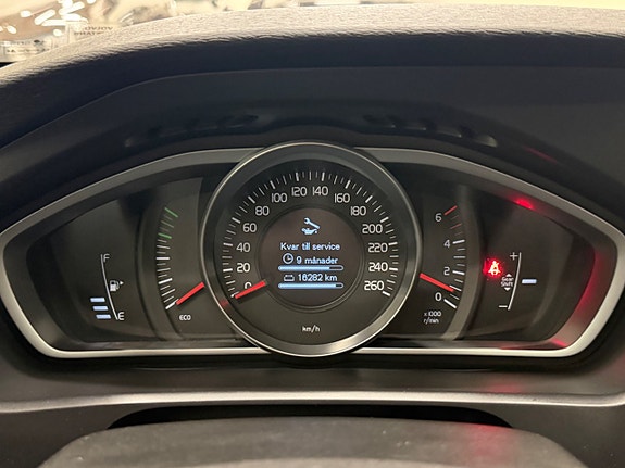 Volvo V40 18 of 25