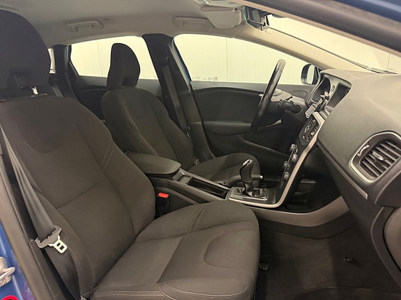 Volvo V40 24 of 25
