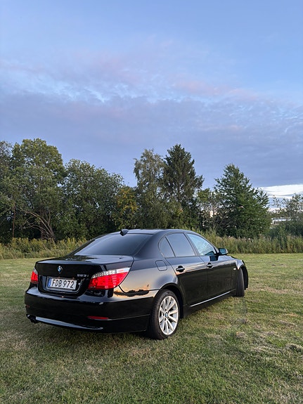BMW 523i 5 of 10
