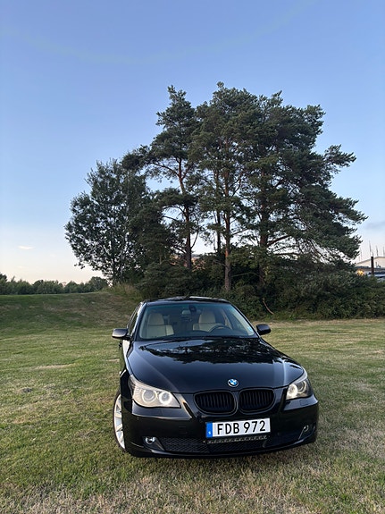 BMW 523i 6 of 10
