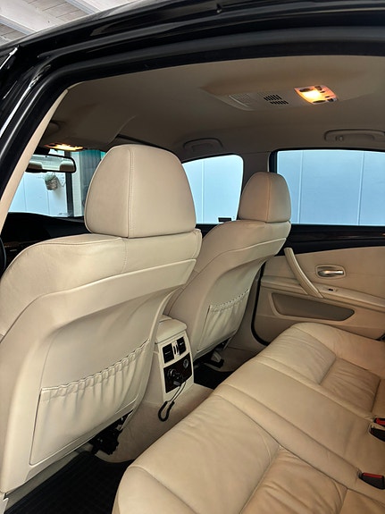 BMW 523i 14 of 14