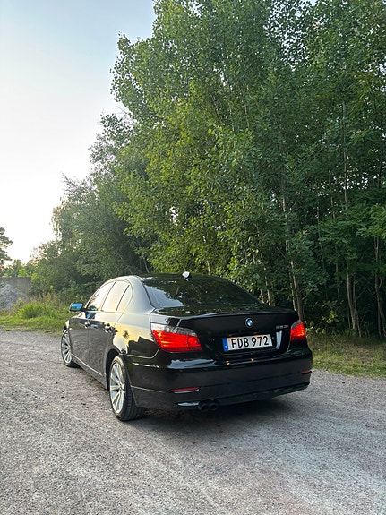 BMW 523i 8 of 10