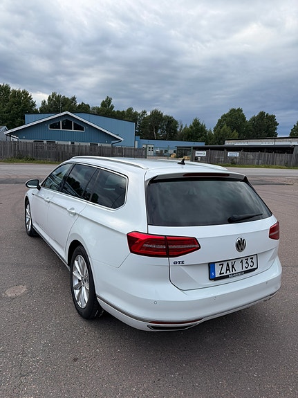Volkswagen Passat 6 of 23