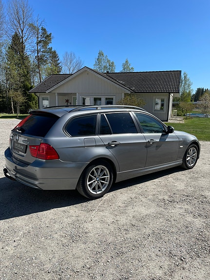 BMW 320d 4 of 7